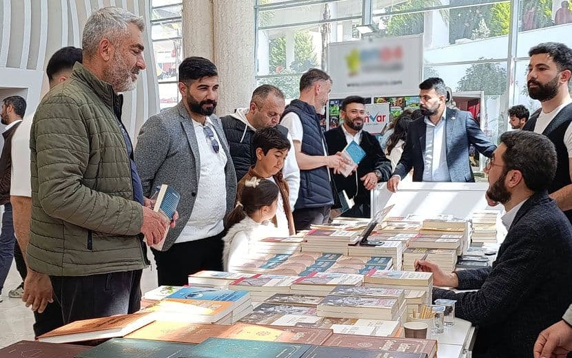 Köklü Değişim Eserlerinin Yoğun İlgi Gördüğü Kepez Kitap Fuarı Sona Erdi